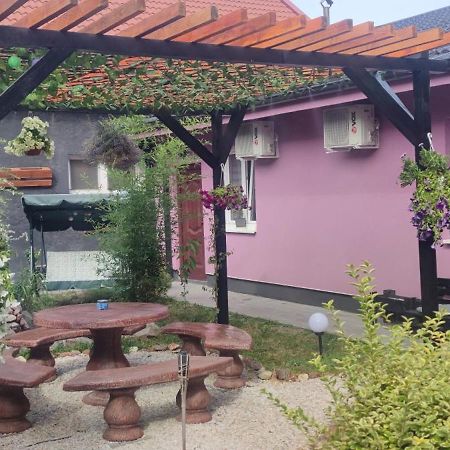 זרנג'נין Zen Apartmani מראה חיצוני תמונה
